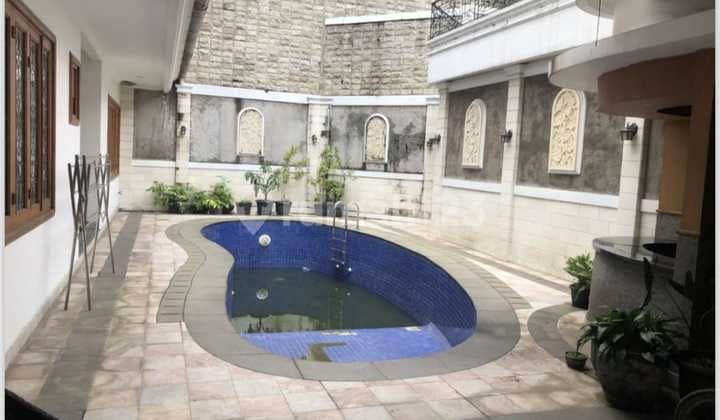 Modern Luxury House For Sale In Batununggal Complex