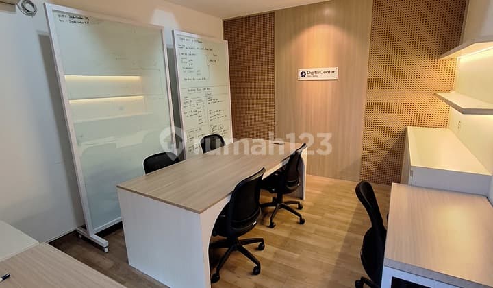 Super Strategic Commercial Space for Rent, Suitable for Office at Sayap Riau, Gedung Sate
