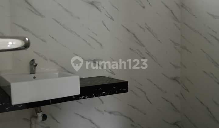 Dijual Rumah Jemursari Regency Siap Huni