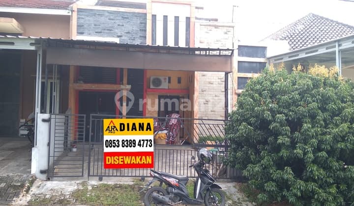 HOUSE FOR RENT SUITABLE FOR FAMILY