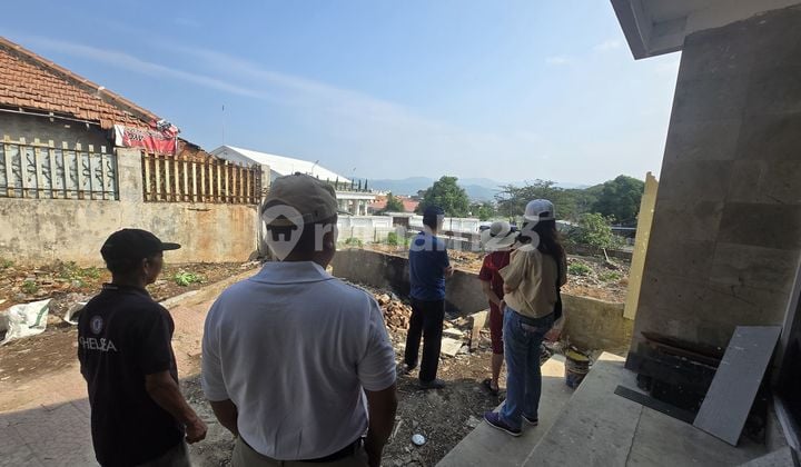 Rumah Luas Cocok Untuk Cafe