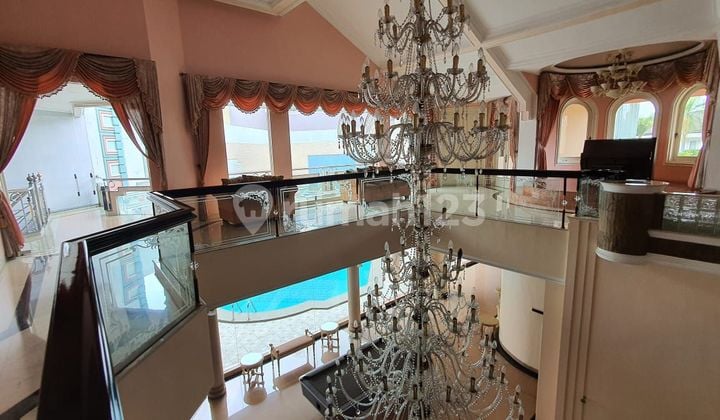 Rumah Mewah Bagus Bukit Gading Villa