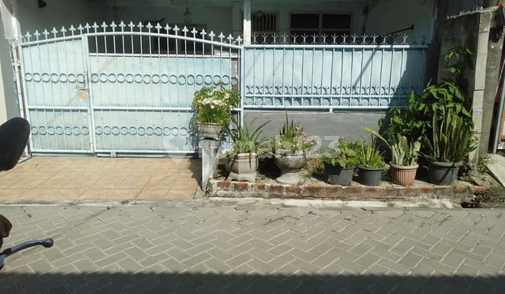 Rumah di Perumahan villa tomang baru Tangerang SHM