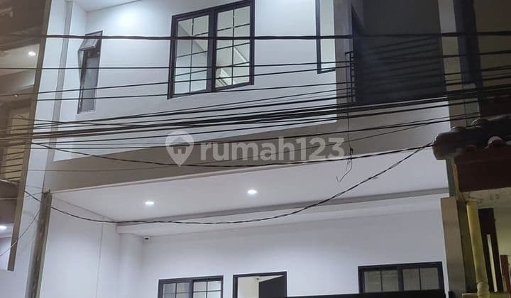 In KELAPA GADING BCS
JALAN WESEL 3 Floors, NEW GOOD, sell CHEAP !!!