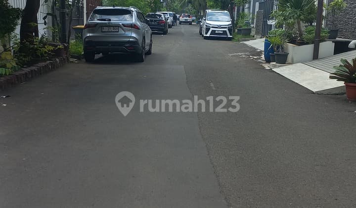 Rumah Pluit Timur Residence.hadap Selatan