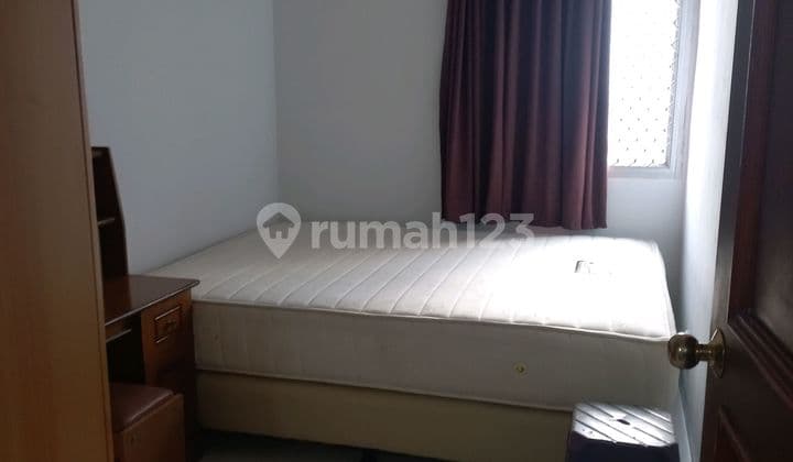 Apartemen Mediterania Gajah Mada 2 Kamar Tidur Semi Furnished.sudah Renof Bagus