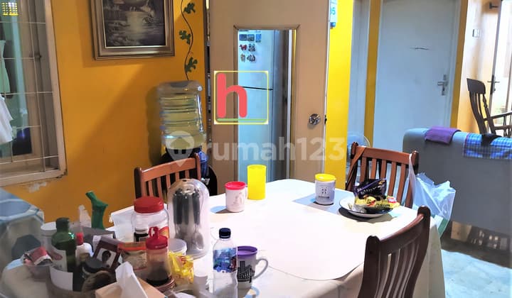 Spacious house in Citra Garden 1 with 3 bedrooms.