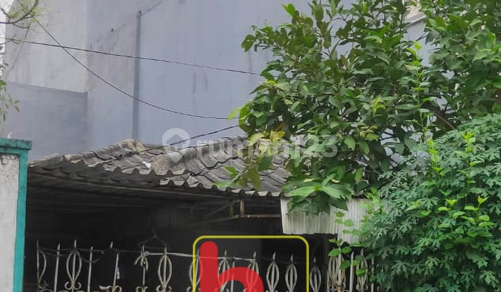 Muara Karang Plot, Old House, 6x15, North Facing Muara Karang Plot, Old House, 6x15, North Facing