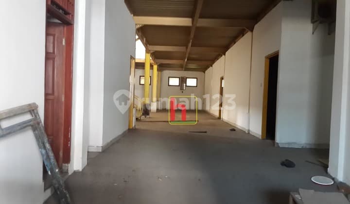 Gudang Miami, Kapuk Kamal Lokasi di Pergudangan Jakarta Barat