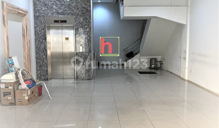 Shop house in Kelapa Gading Kbo