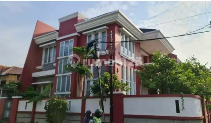 Rumah Mewah 3 Lantai Di Greenville Jakarta Barat