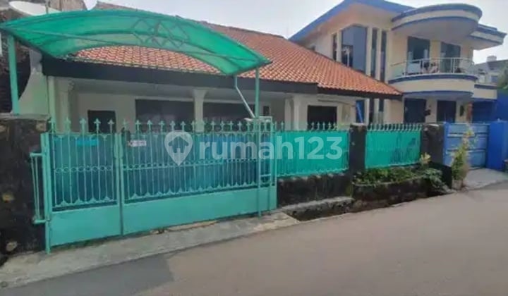 House and Boarding House in the Golden Area of Tomang, West Jakarta