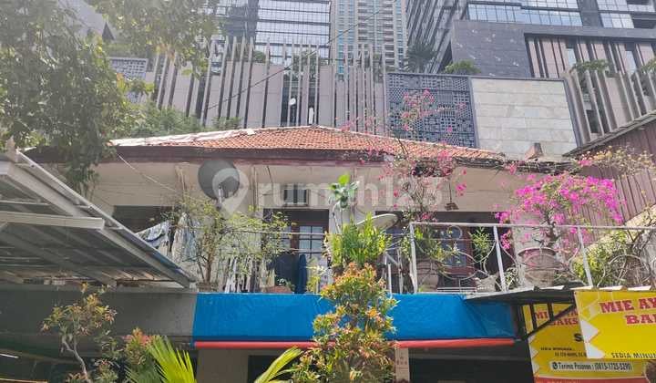 Dijual Rumah Tua Dekat District 8 Scbd