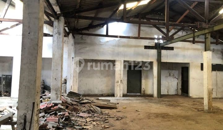 Dijual Gudangi Hitung Tanah Saja di Dekat Menceng