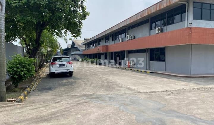 Bangunan Ex Pabrik Tektil Di Inspeksi Kalimalang Bekasi Jawa Barat