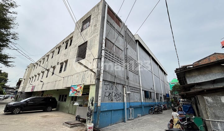 Dijual Lelang Atau Ajb Gor Badminton Dan Kamar Kos Di Pademangan Luas 1000 Meter 2 Lantai