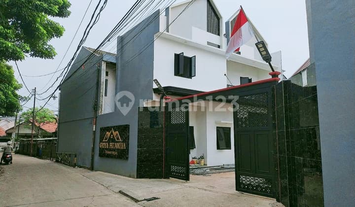 Rumah Bagus Cantik Elegan Dekat Tol Lrt Jatiwaringin