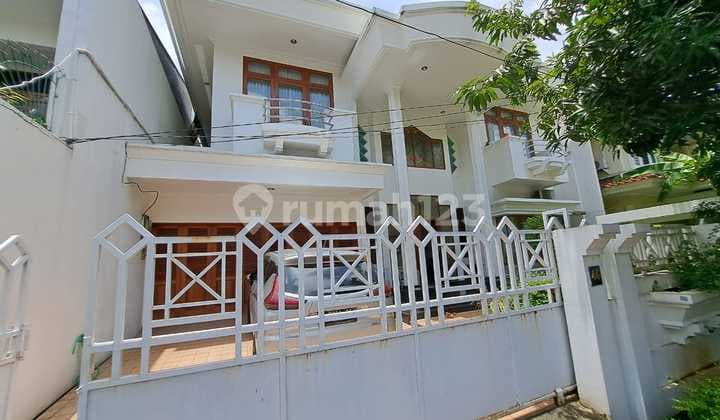 Super Cheap 2-story House in YBRV Block C Plot, East Kuningan