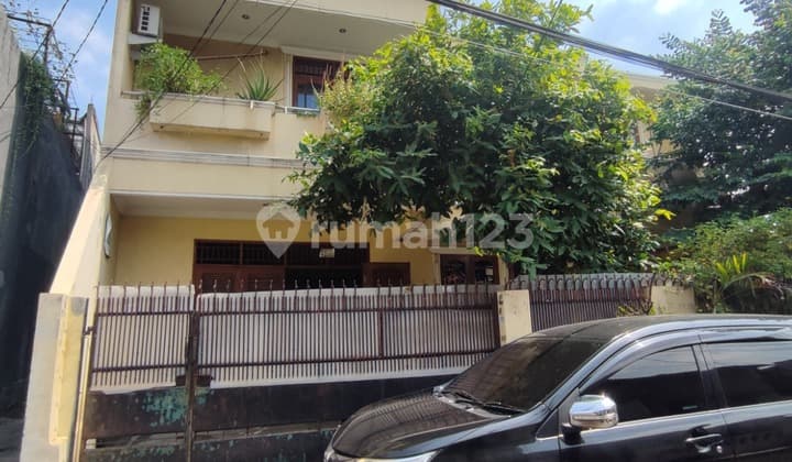 Rumah Murah 2Lt di Jl Sahabat Baru,Duri Kepa,Kebon Jeruk