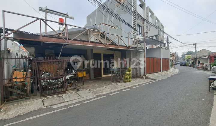 Rumah tua murah di jl cempaka putih timur 17,Cempaka putih