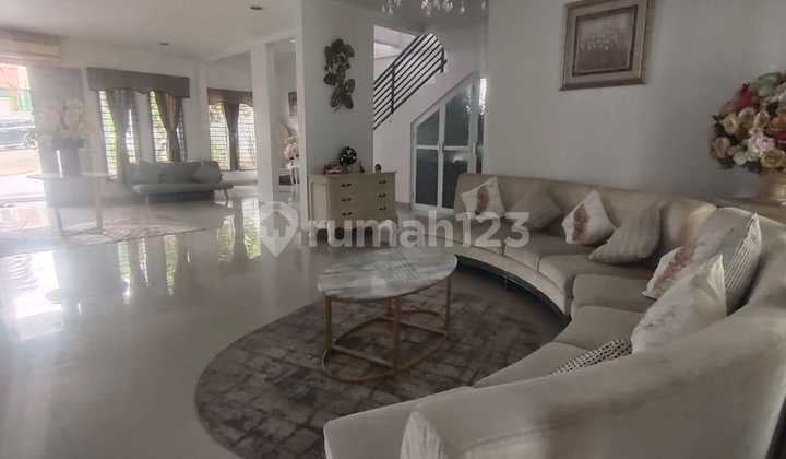 Dijual Rumah Siap Huni Dilengkapi Dengan Kolam Renang