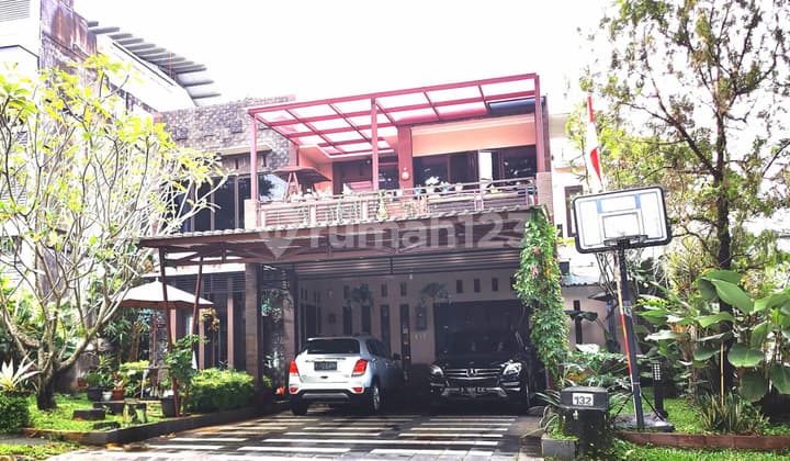 Dijual Rumah D Jalan Boulevard Bukit Golf Hijau