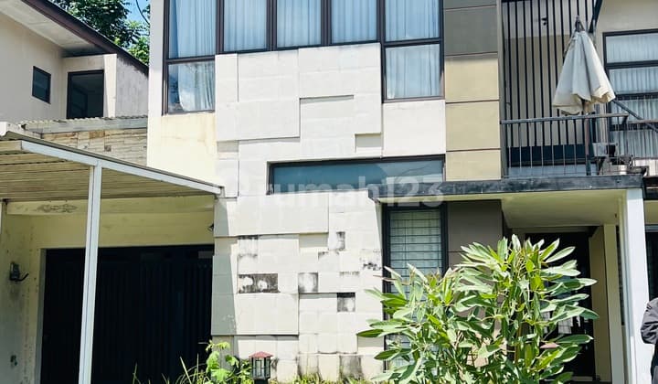 Disewakan Rumah Dilengkapi dengan Furnish dengan View Pengunungan