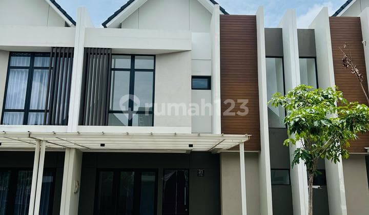 DIJUAL CEPAT RUMAH MINIMALIS PIK 2 CLUSTER DENGAN VIEW DANAU