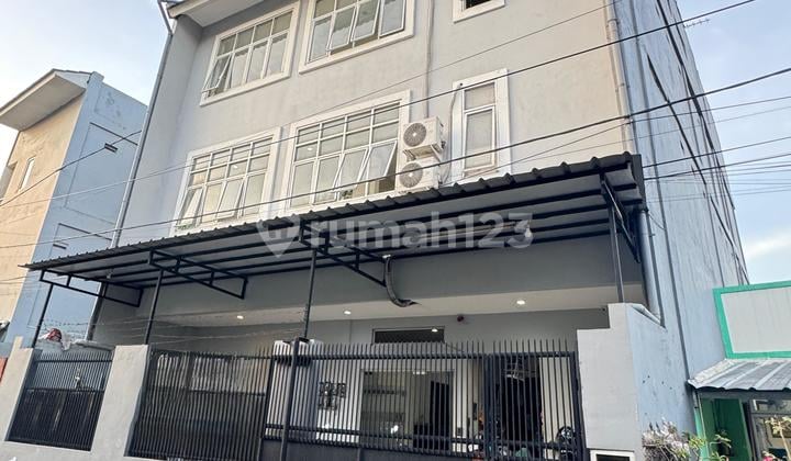 Rumah Kos 4 Lantai Masih Aktif Dekat Umn, Cocok untuk Investasi