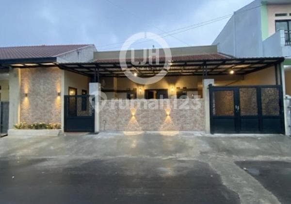 Dijual Kost 2 Lantai 15 Kamar Full Furnished di Karawang Timur, Hadap Timur Laut