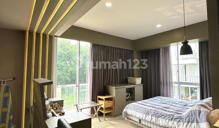 4 Bedroom Furnished Cakep View Danau Lantai 2