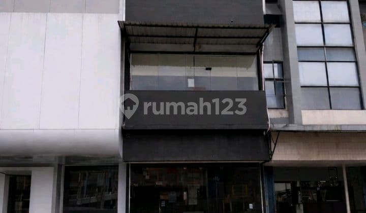 Barang Langka Ruko Hadap Boulevard Cocok untuk Klinik, Kantor,Dll