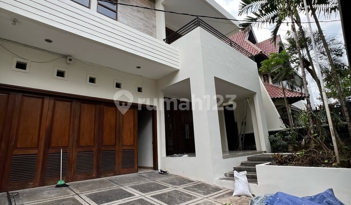 Disewakan Rumah Baru Direnovasi Siap Huni Semi Furnished Pondok Indah Jakarta Selatan