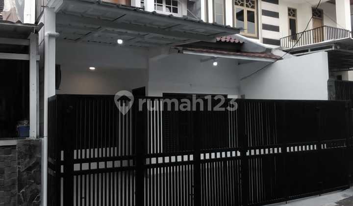 Rumah Ready di Duren Sawit Akses Lebar Strategis
