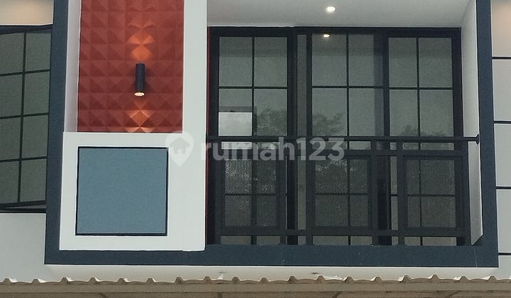 Rumah Dalam Komplek Bata Merah Di Cipayung Jakarta Timur