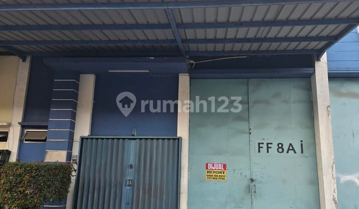 Ruko in the Daan Mogot KM 19.6 Integrated Business Center Area