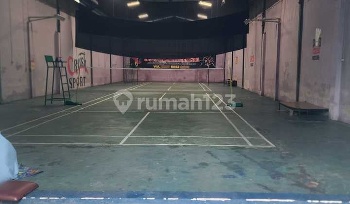 Affordable Single-Story Warehouse with Truck Access, Ready to Use, Flood-Free in Kamal Cengkareng