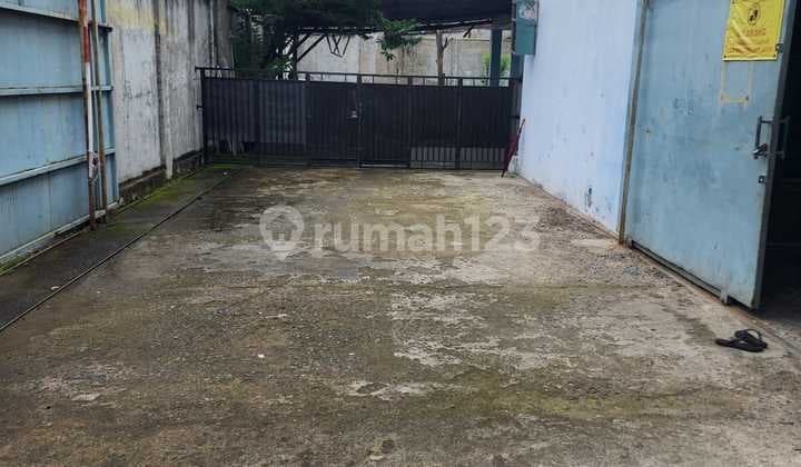 Cheap and Spacious 1-Story Warehouse with Fuso Truck Access Ready to Use Flood-Free in Kampung Mede Kamal Kalideres
