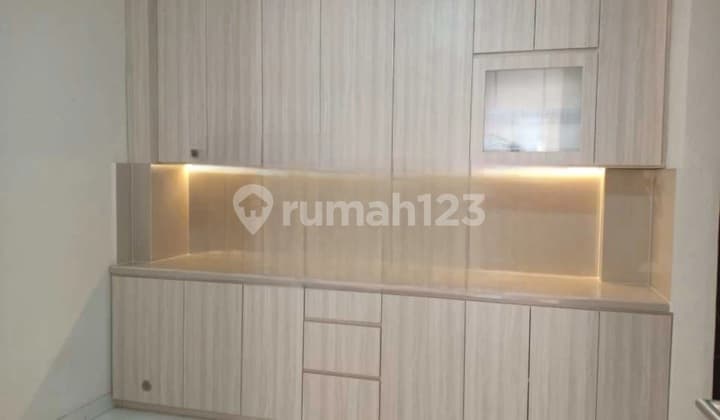 Rumah Murah Minimal 2 Tahun Rapi dan Siap Huni di Taman Palem Lestari