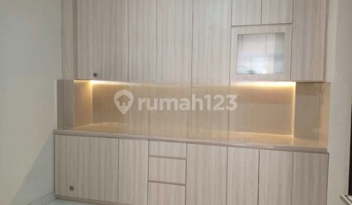 Rumah Murah Minimal 2 Tahun Rapi dan Siap Huni di Taman Palem Lestari