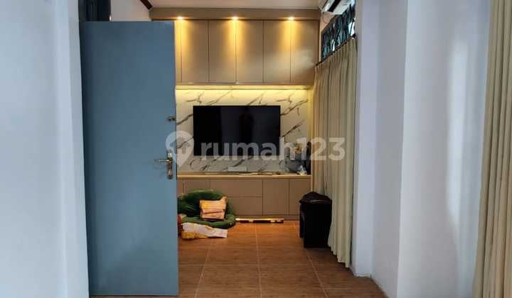Rumah Dijual Murah Masih Nego Row Jalan 3 Mobil Di Daan Mogot Baru