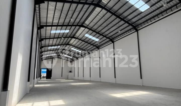 Brand New 1-Storey Warehouse, Land Area 1300 M in Laksana Pakuhaji Tangerang