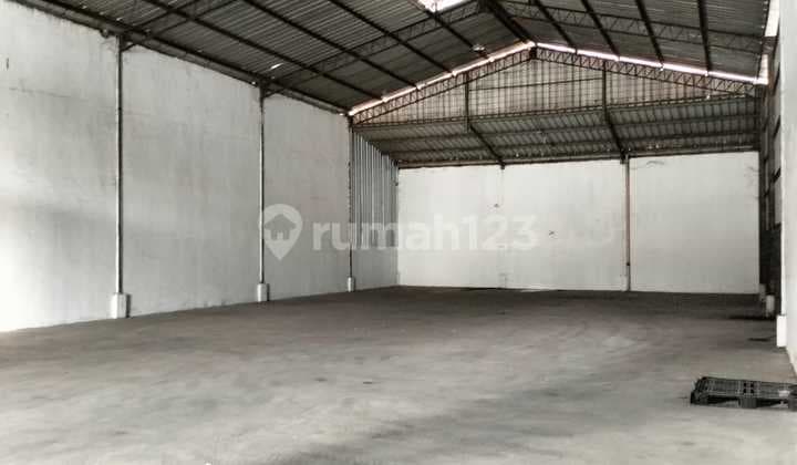 Gudang Murah 1 Lantai Parkir Luas Akses 40" Kawasan Pergudangan Kamal Raya