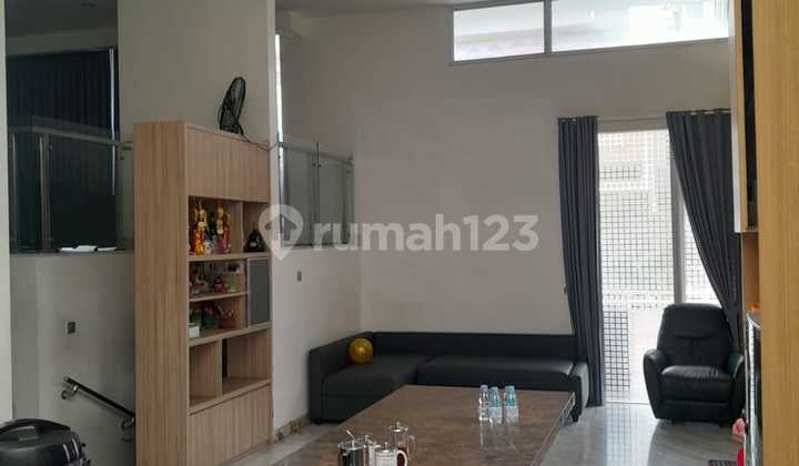 Rumah Murah Nego Sampai Deal 2.5 Lantai Full Furnished Siap Huni Bebas Banjir di Citra 7