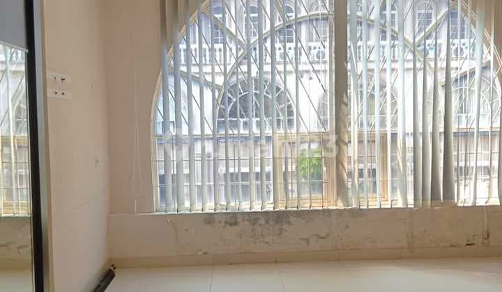 Ruko Murah 4 Lantai Jarang Ada Siap Pakai Bebas Banjir di Sedayu Square Cengkareng