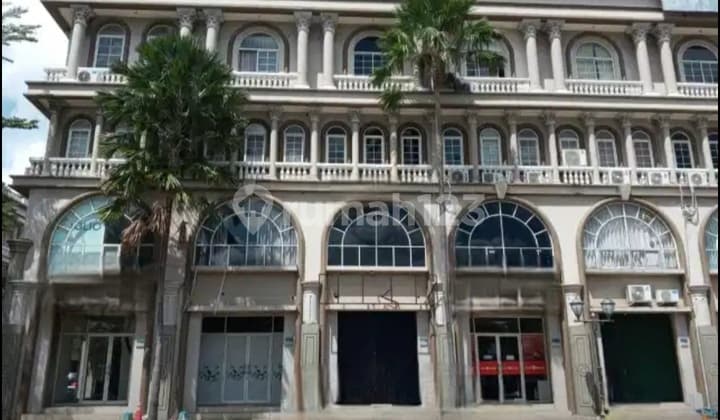 Ruko Gandeng Murah 3.5 Lantai Hadap Jalan Cocok Buat Bank, Salon dan Showroom di Sedayu Square Cengkareng