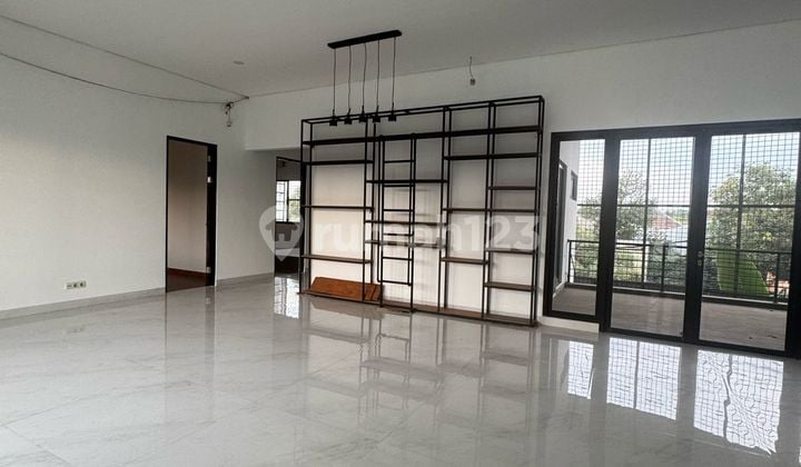 Dijual Rumah Siap Huni di Sutera Onyx Alam Sutera. Smn Efas