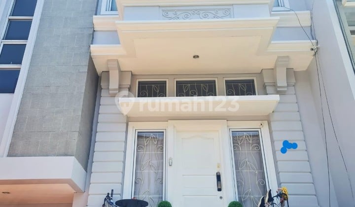 Dijual Rumah 2,5 Lantai full furnish siap huni di Cluster Elista Village - Gading Serpong. Ysefb