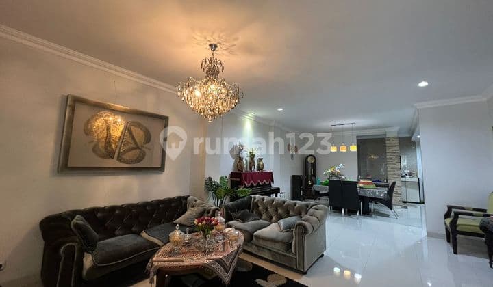 Dijual Rumah 2 Lantai Semi Furnish Siap Huni Cluster Victoria River Park. Mlnyefgs