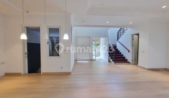 Dijual Rumah 2 Lantai Unfurnished di Cluster Sheffield, Green Wich, Bsd. Wnd Efgs